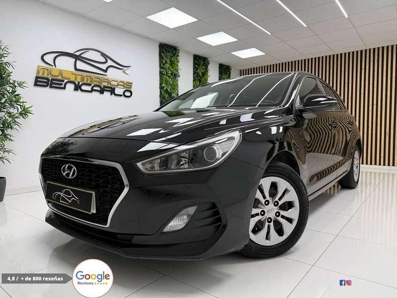 Usado Hyundai i30 95 HP (69 kW) 2019 Preto Citadino