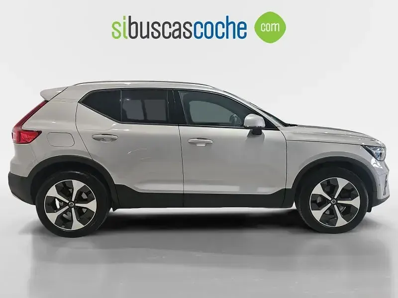 Usado Volvo XC40 Core 163 CV (119 kW) 2024 Gris / plata SUV