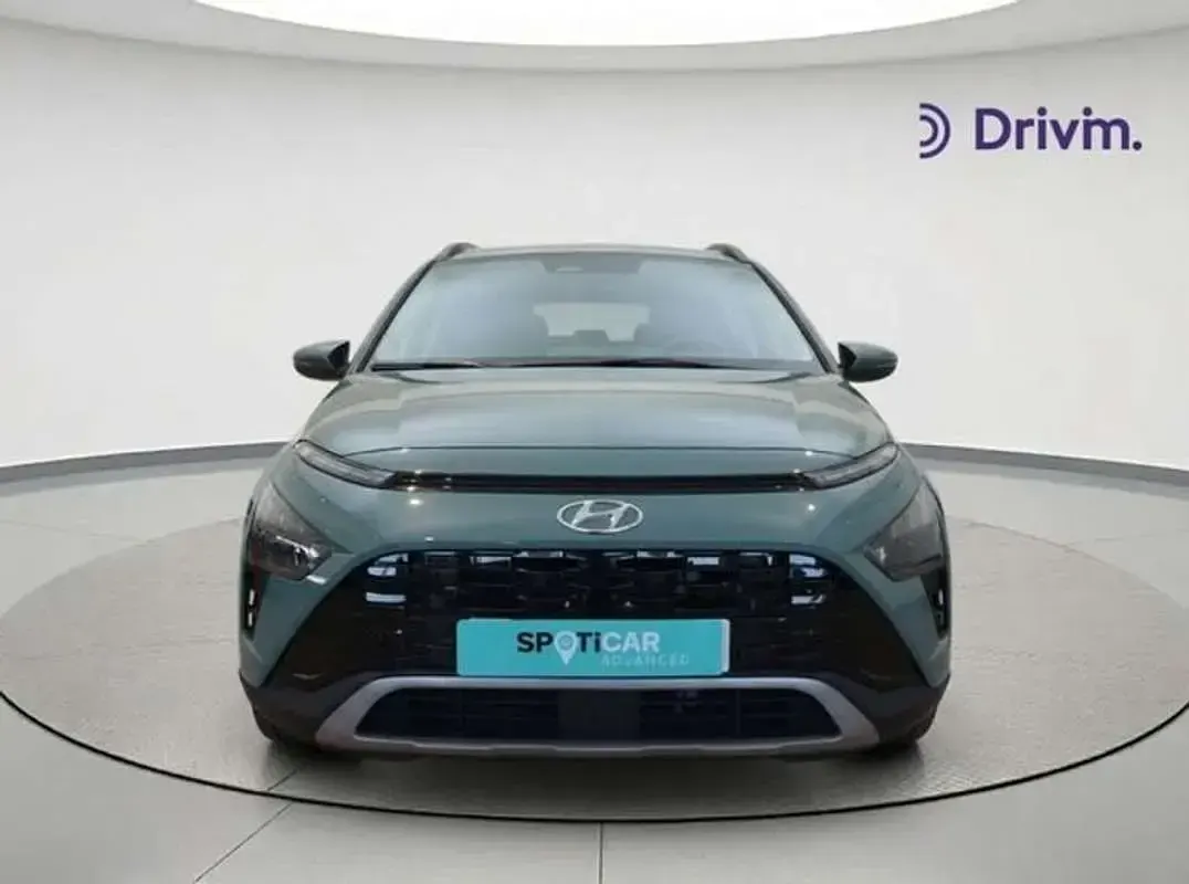 Usado Hyundai Bayon 101 CV (74 kW) 2022 Verde SUV