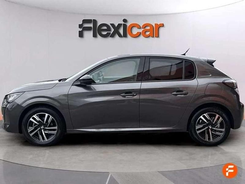 Usado Peugeot 208 Allure 101 CV (74 kW) 2023 Gris Utilitario
