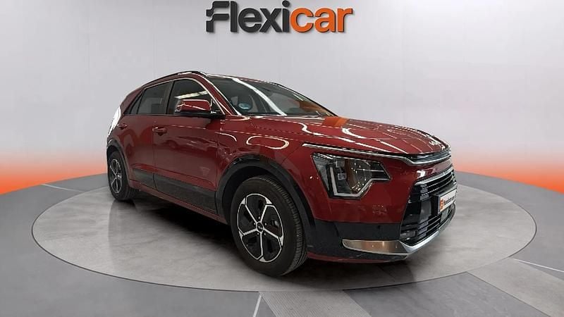 Usado Kia Niro 129 CV (94 kW) 2025 Rojo SUV