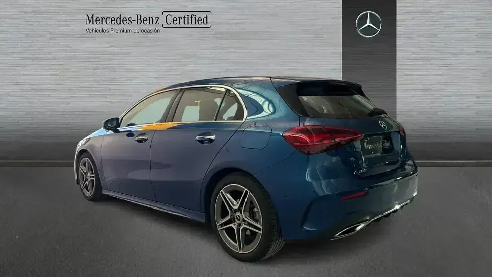 Usado Mercedes A180 136 CV (100 kW) 2025 Azul