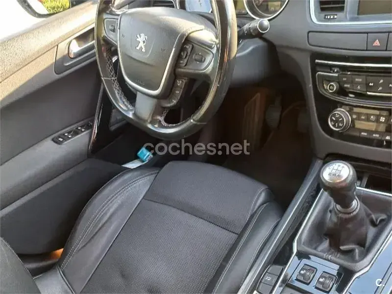 Usado Peugeot 508 SW Allure 150 CV (110 kW) 2015 Azul Familiar