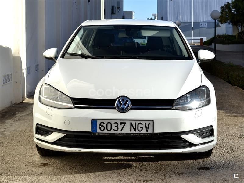 Usado VW Golf VII Advance 125 CV (91 kW) 2019 Blanco Berlina