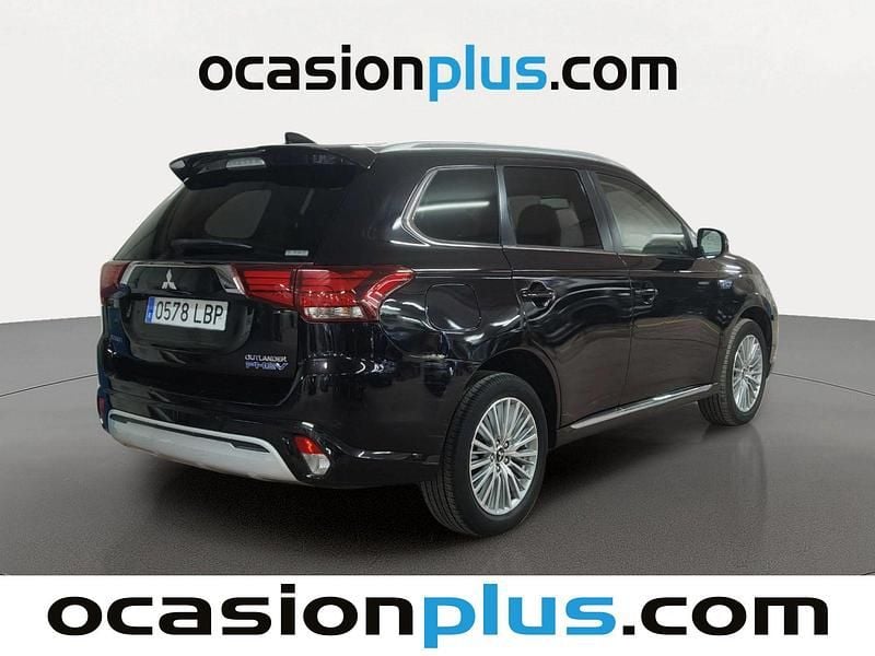 Usado Mitsubishi Outlander P-HEV Motion 224 CV (164 kW) 2019 Negro SUV
