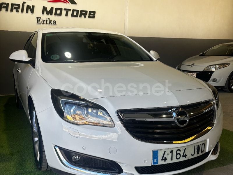 Blanco Usado 2017 Opel Insignia Selective Berlina | 7999 € (Buen precio) - Imagen 1/4