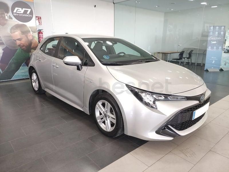 Usado Toyota Corolla Active 122 CV (89 kW) 2022 Gris / plata Berlina