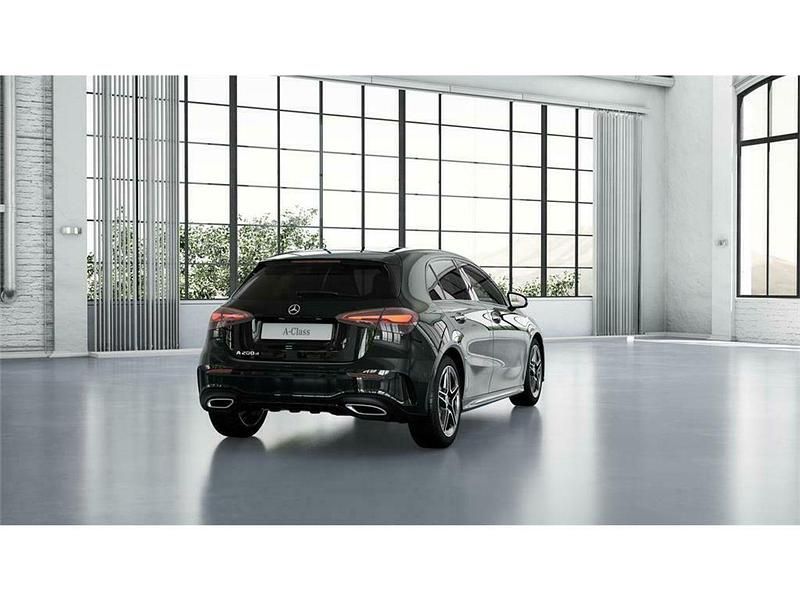 Usado Mercedes A200 Advanced 150 CV (110 kW) 2024 Negro Berlina