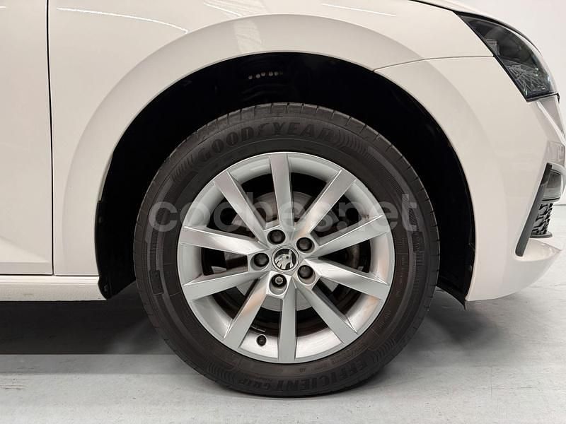 Usado Skoda 110 R 110 CV (80 kW) 2022 Blanco Berlina