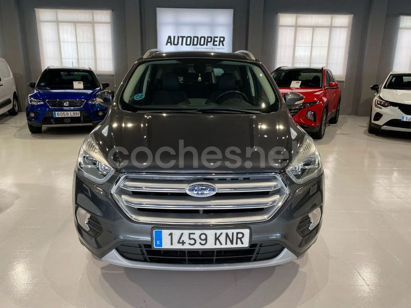 Gris / plata Usado 2018 Ford Kuga Titanium SUV | 16.900 € (Precio justo) - Imagen 1/4