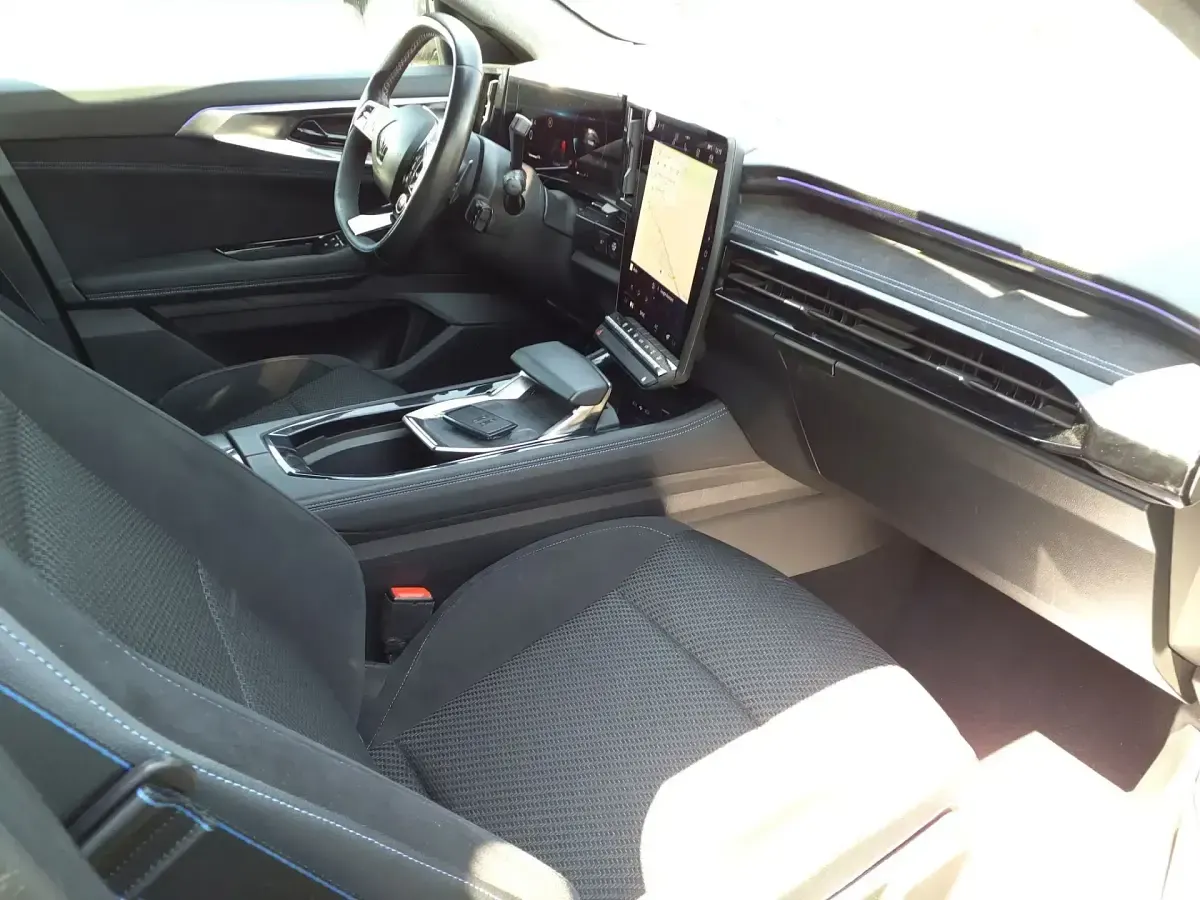 Usado Renault Austral Techno 160 CV (117 kW) 2024 Gris SUV