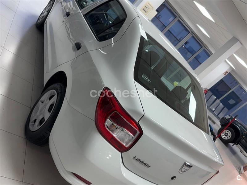 Usado Dacia Logan Ambiance 75 CV (55 kW) 2014 Blanco Berlina