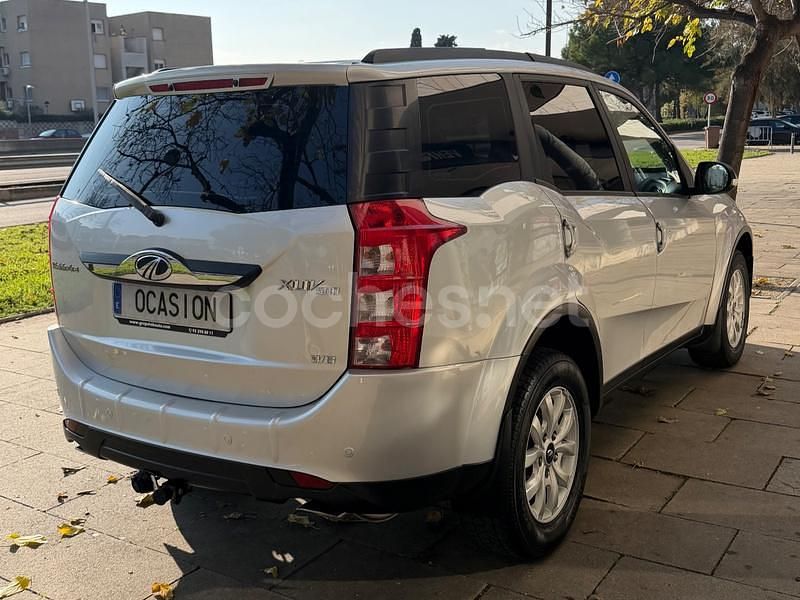 Usado Mahindra XUV500 140 CV (102 kW) 2019 Gris / plata SUV