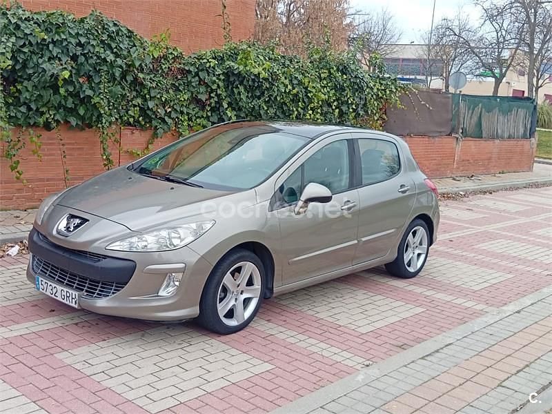 Beige Usado 2009 Peugeot 308 Premium Berlina | 3399 € (Super precio) - Imagen 1/4
