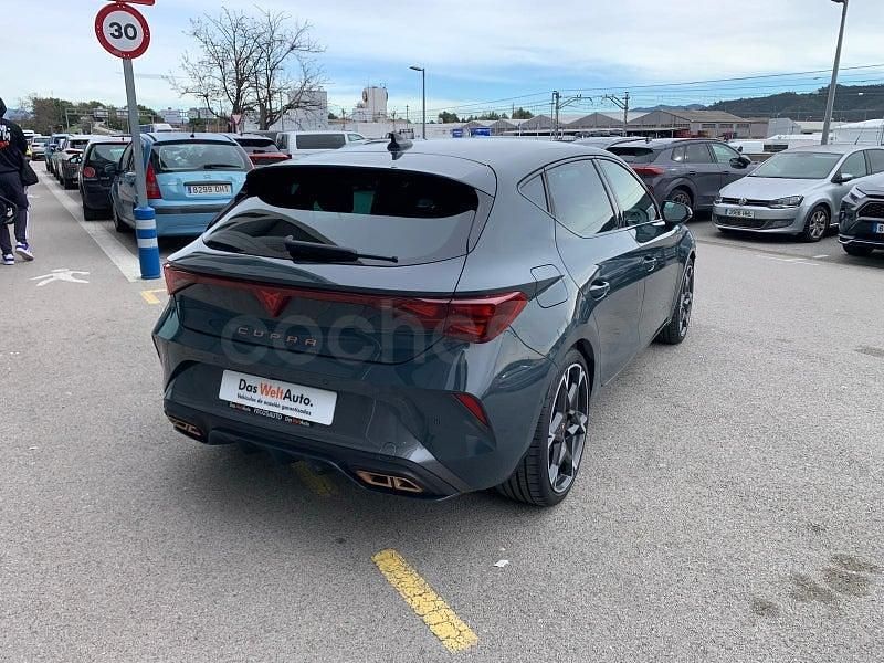 Usado Cupra Leon VZ 272 CV (200 kW) 2024 Gris / plata Berlina