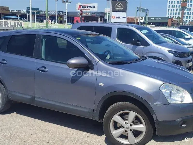 Usado Nissan Qashqai Tekna 140 CV (102 kW) 2008 Gris / plata SUV