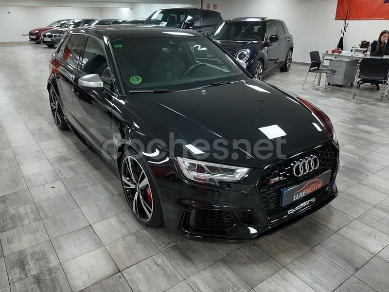Usado Audi RS3 400 CV (294 kW) 2019 Negro Berlina