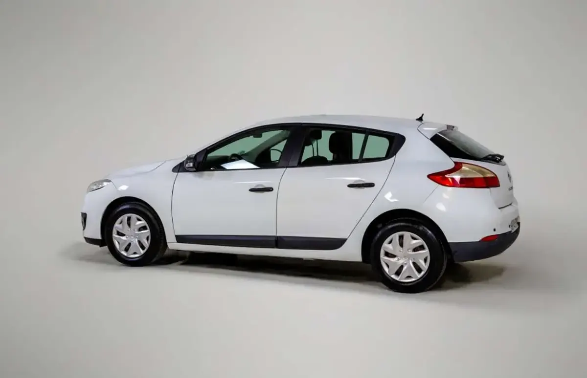 Usado Renault Mégane Authentique 110 CV (80 kW) 2012 Blanco Utilitario