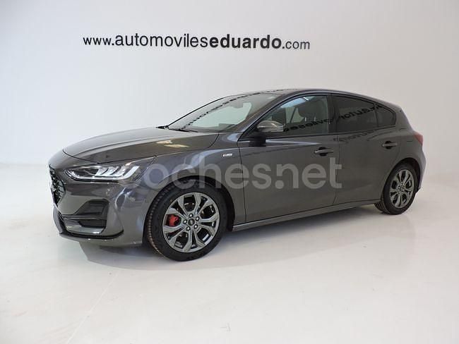 Gris / plata Usado 2023 Ford Focus ST-Line Berlina | 16.800 € (Precio justo) - Imagen 1/4