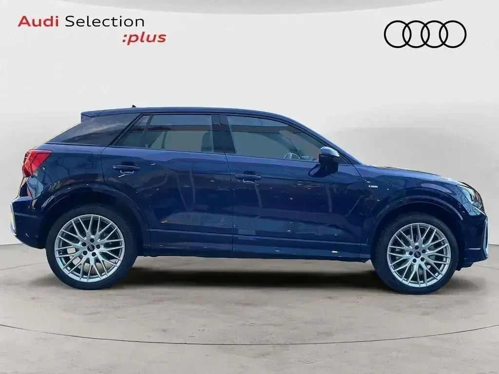 Usado Audi Q2 Ambiente 150 CV (110 kW) 2024 Azul SUV