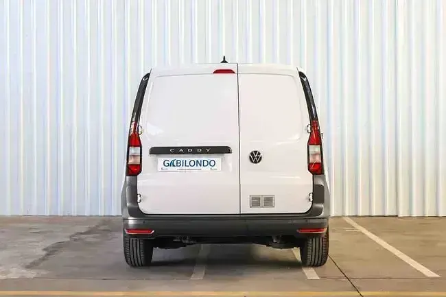 Usado VW Caddy Business 75 CV (55 kW) 2023 Blanco Monovolumen