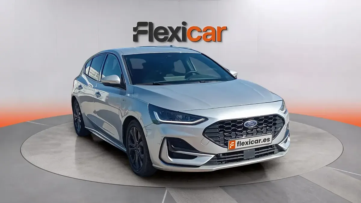 Usado Ford Focus ST-Line 155 CV (114 kW) 2023 Gris Berlina