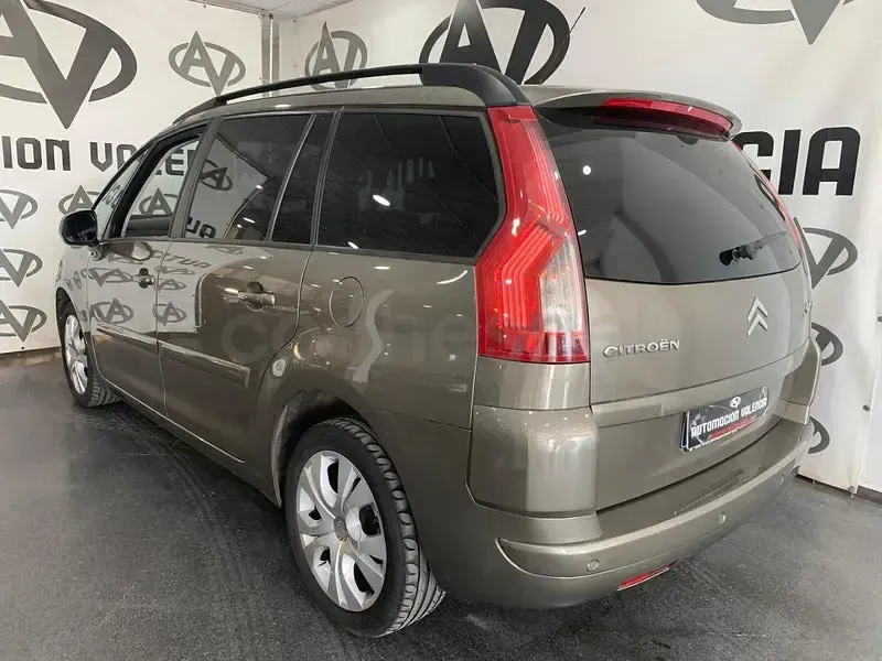 Usado Citroën Grand C4 Picasso Business Class 110 CV (80 kW) 2009 Beige Monovolumen
