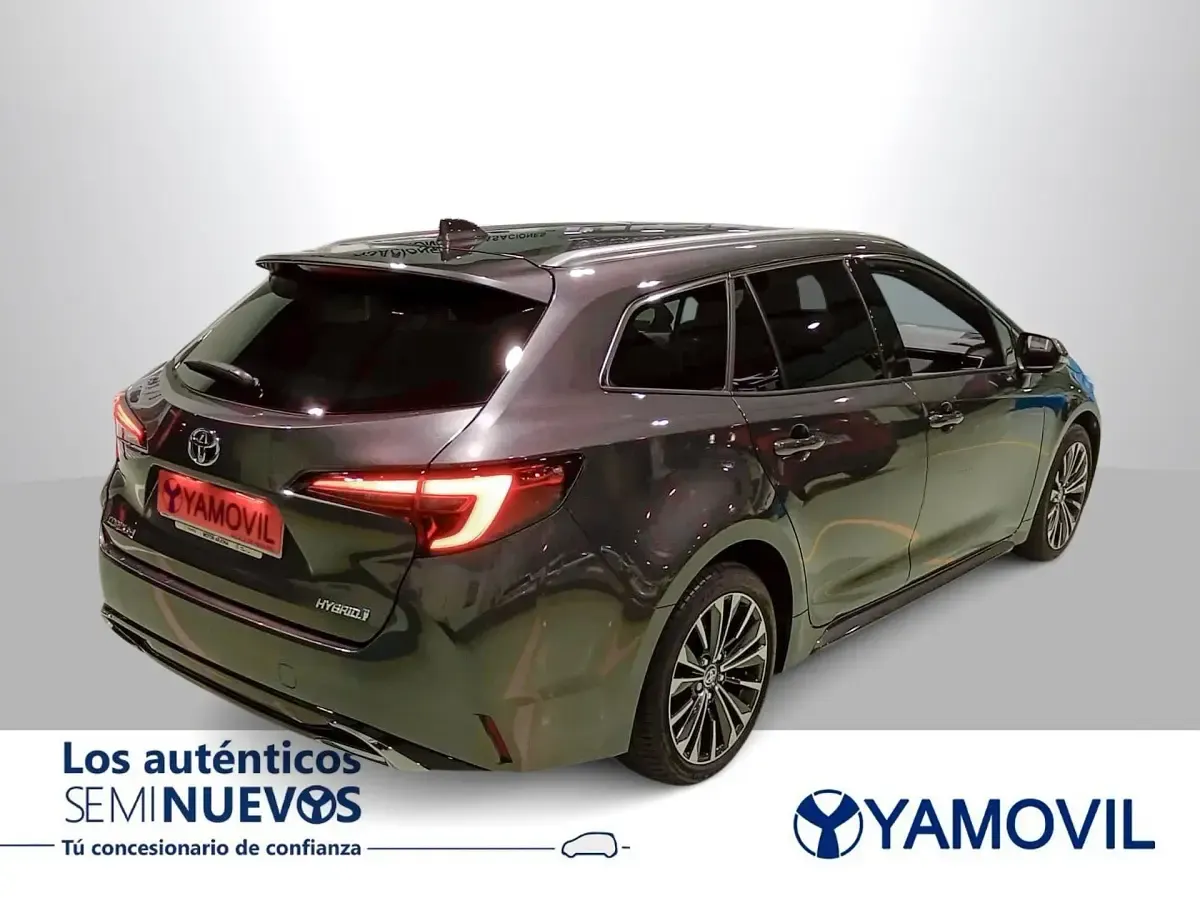 Usado Toyota Corolla Style 140 CV (102 kW) 2023 Gris Familiar