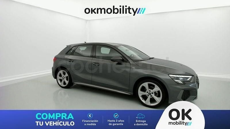 Usado Audi A3 S-Line 150 CV (110 kW) 2024 Gris / plata Berlina