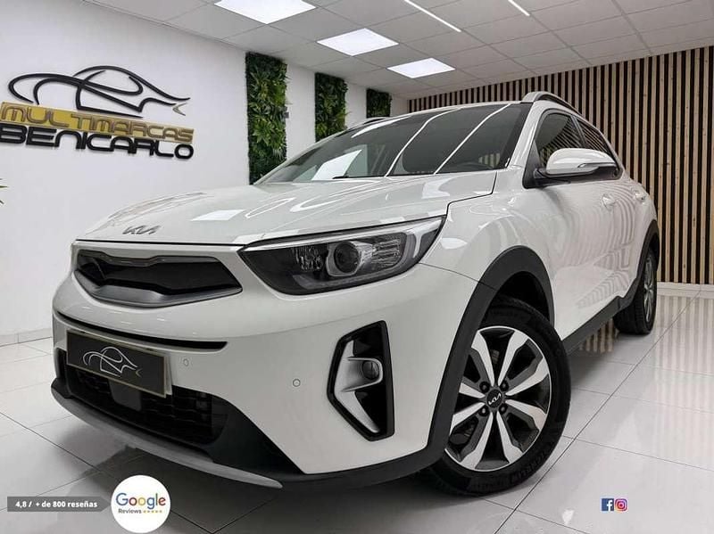 Usado Kia Stonic 101 CV (74 kW) 2022 Blanco SUV