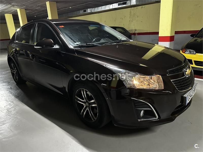 Usado Chevrolet Cruze LT 130 CV (95 kW) 2014 Marrón Berlina