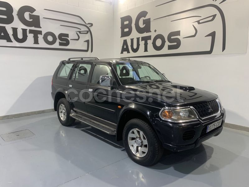 Negro Usado 2004 Mitsubishi Montero SUV | 8499 € (Precio justo) - Imagen 1/4
