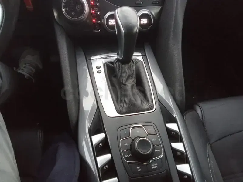 Usado Citroën DS5 163 CV (119 kW) 2014 Negro Utilitario