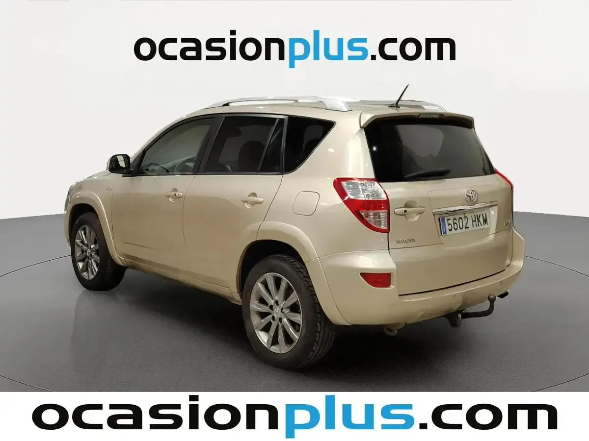 Usado Toyota RAV4 Executive 150 CV (110 kW) 2012 Beige SUV