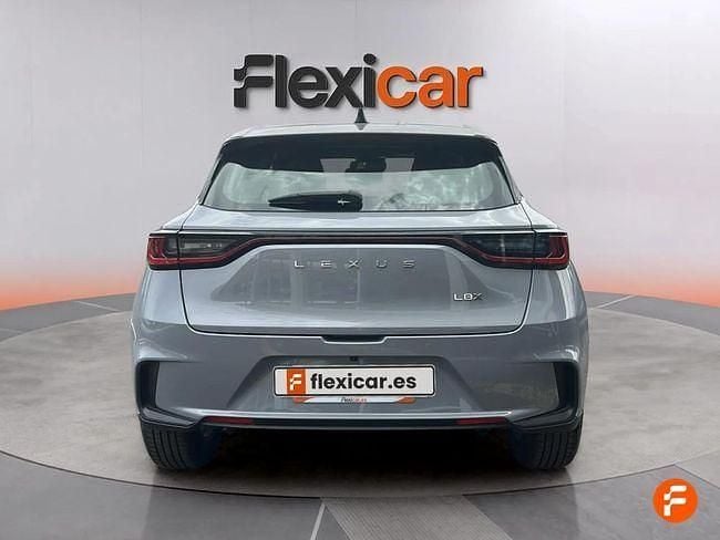 Usado Lexus LBX 136 CV (100 kW) 2025 Gris SUV
