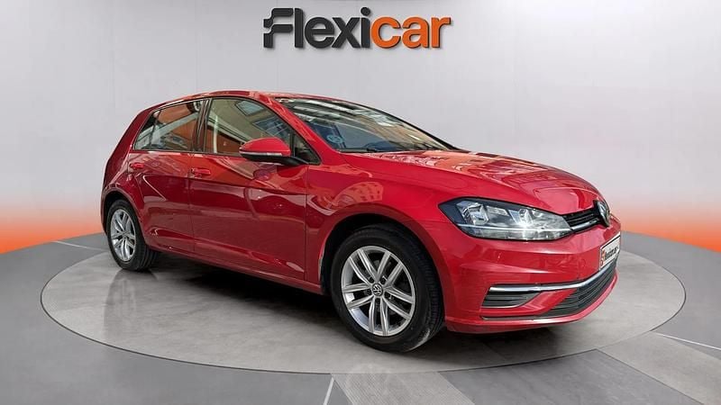 Usado VW Golf VII Advance 116 CV (85 kW) 2018 Rojo Utilitario
