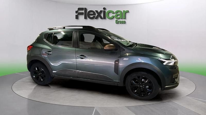 Usado Dacia Sandero Extreme 101 HP (74 kW) 2025 Cinzento Sedan