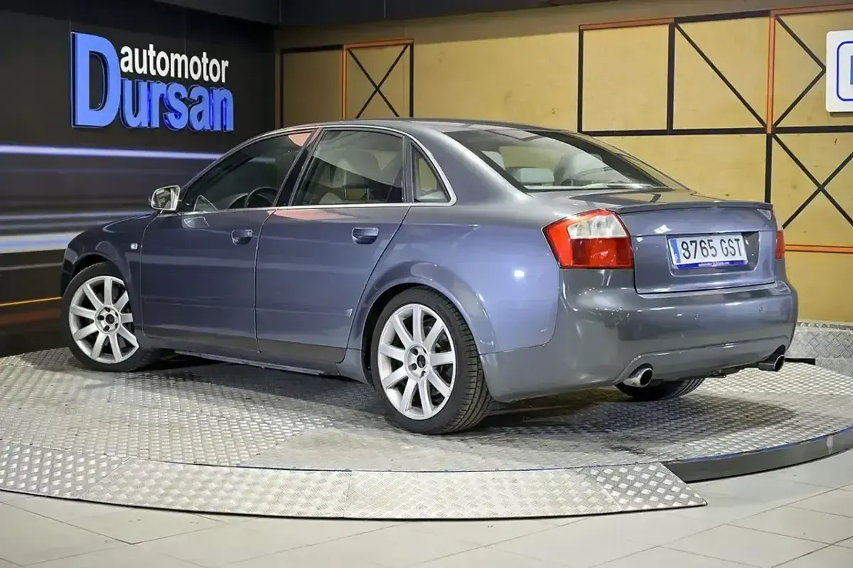 Brugt Audi A4 Premium 344 HK (253 kW) 2004 Grå