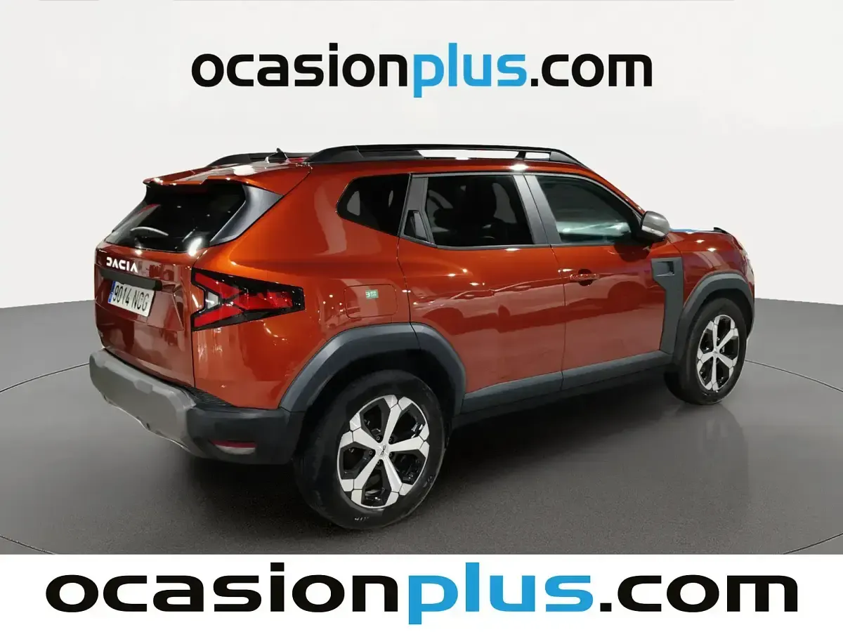 Käytetty Dacia Duster Journey 130 HP (95 kW) 2025 Valkoinen Katumaasturi