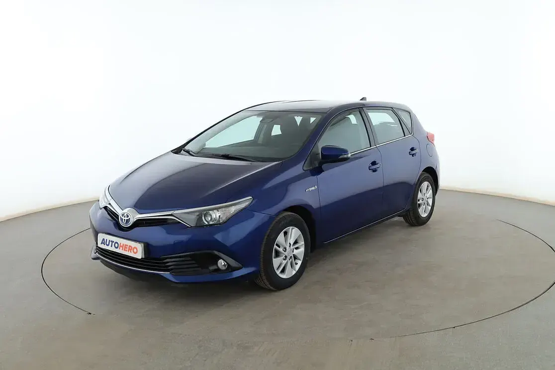 Usado Toyota Auris Hybrid Design 136 CV (100 kW) 2018 Berlina