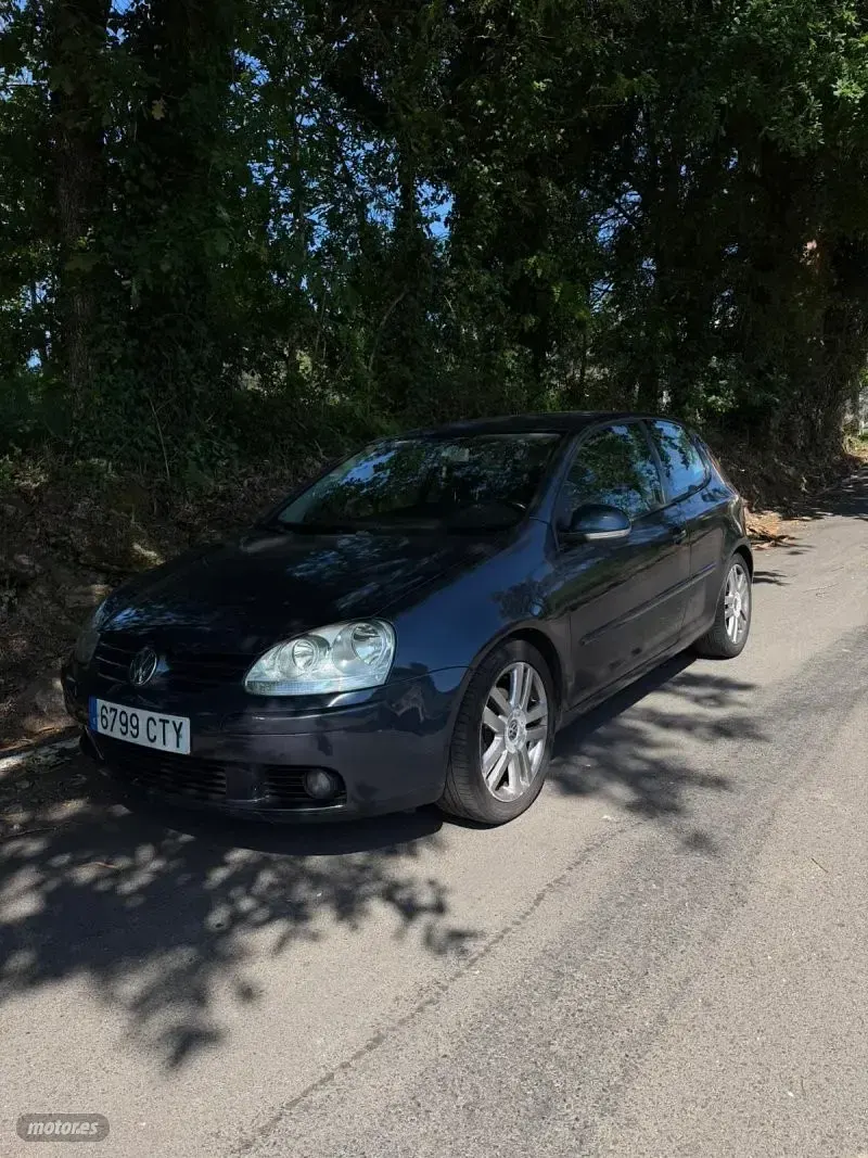 Usado VW Golf V 110 CV (80 kW) 2005 Azul Utilitario