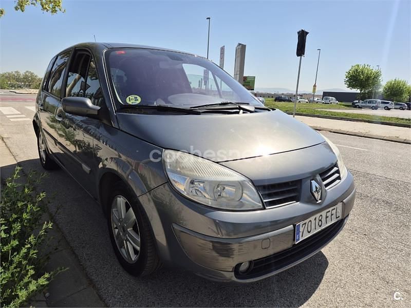 Usado Renault Scénic II Exception 100 CV (73 kW) 2006 Gris / plata Monovolumen