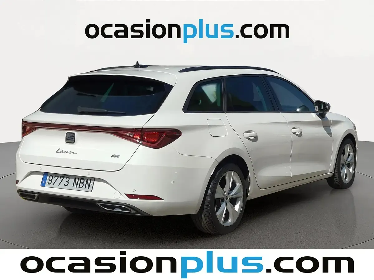 Usado Seat Leon ST FR 150 CV (110 kW) 2025 Blanco Familiar