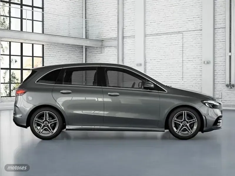Usado Mercedes B200 149 CV (109 kW) 2024 Gris Utilitario