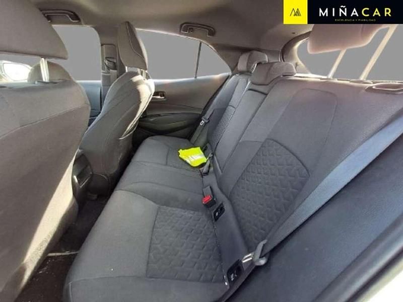 Usado Toyota Corolla Active 122 CV (89 kW) 2022 Blanco Utilitario