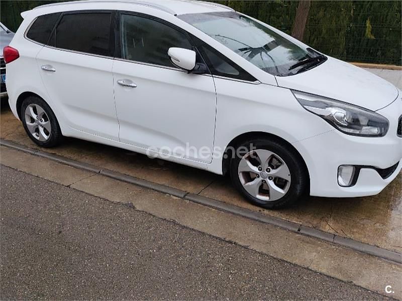 Usado Kia Carens 135 CV (99 kW) 2015 Blanco Monovolumen