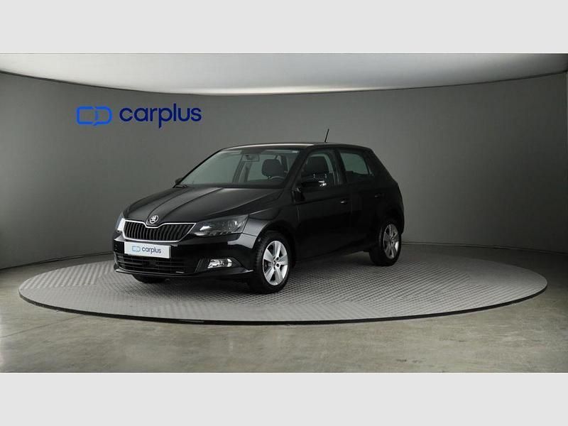 Gris metal (metalizado) Usado 2016 Skoda Fabia Ambition | 10.490 € (Precio justo) - Imagen 1/4