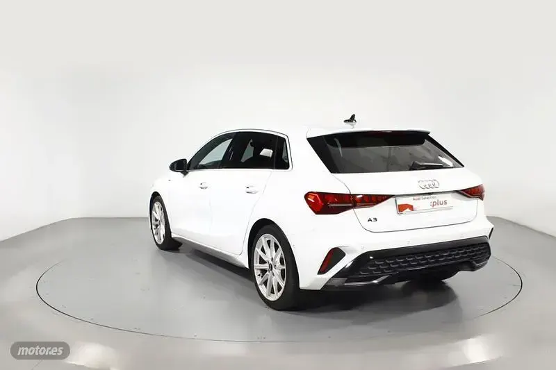 Usado Audi A3 Sportback e-tron S-Line 150 CV (110 kW) 2025 Blanco Utilitario
