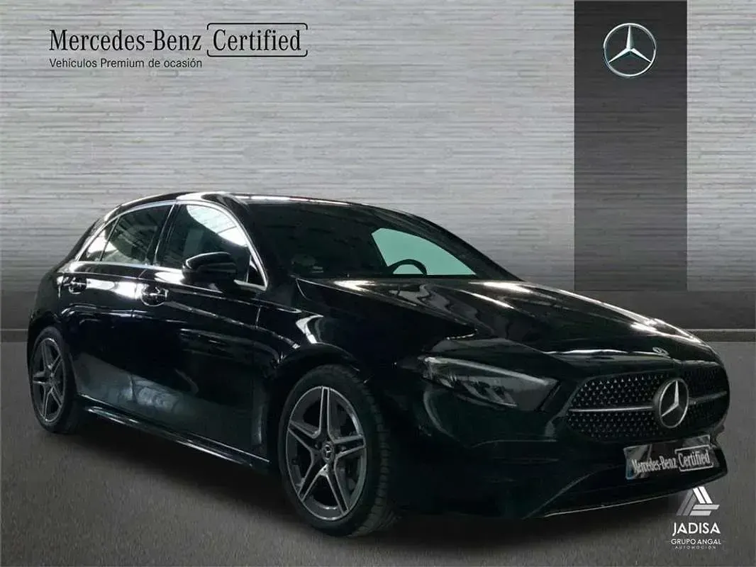 Usado Mercedes A180 136 CV (100 kW) 2025 Berlina