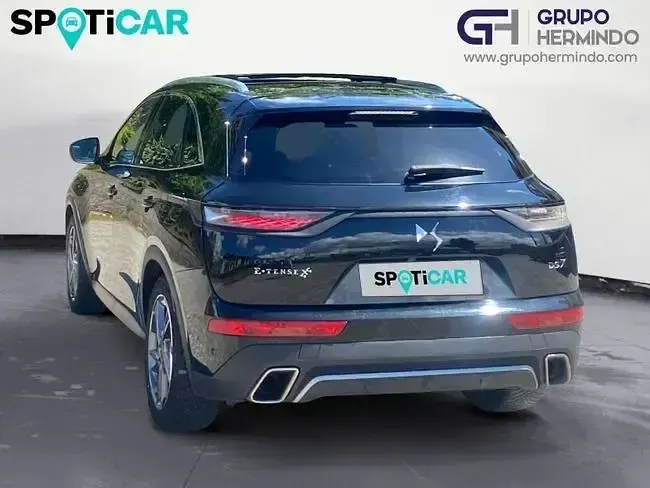 Usado DS Automobiles DS7 Crossback Be Chic 300 CV (220 kW) 2020 Negro SUV